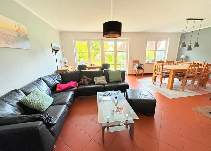 Semesterbostad Zum Kranichblick *